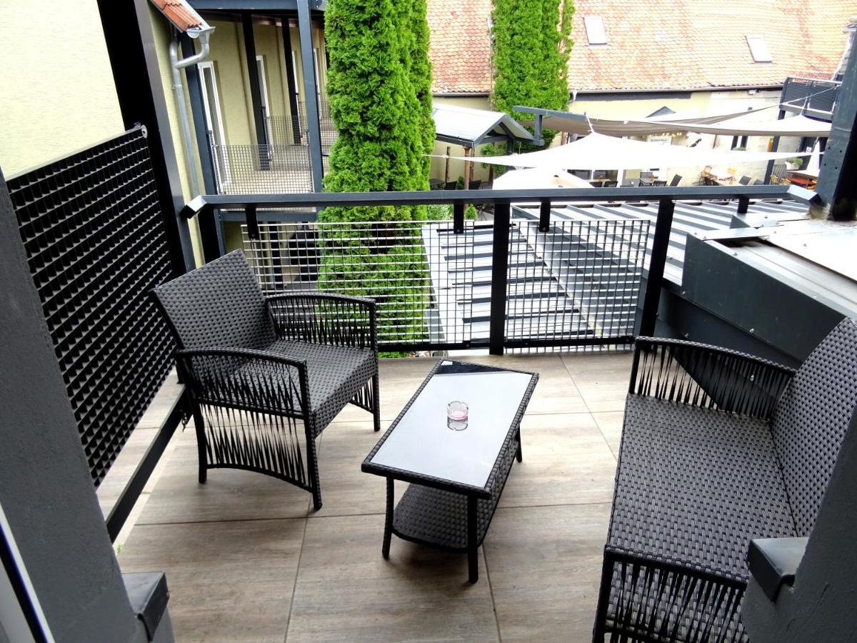 Eventhotel Oe - Cappuccino Geiselwind Exterior photo